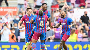 捷报比分：超级大腿！拉菲尼亚包办巴萨淘汰赛4球 已登顶欧冠射手榜.